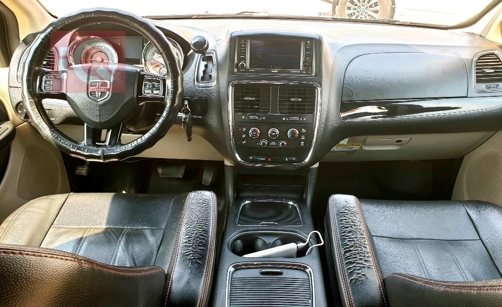 https://cdn.iqcars.ioe43b2fe1-8251-4225-ad5f-6db6d053d1b5_6.jpg